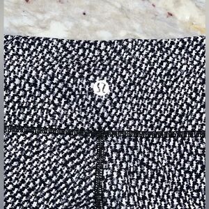 Lululemon Wunder Under Black and White Patterned Leggings